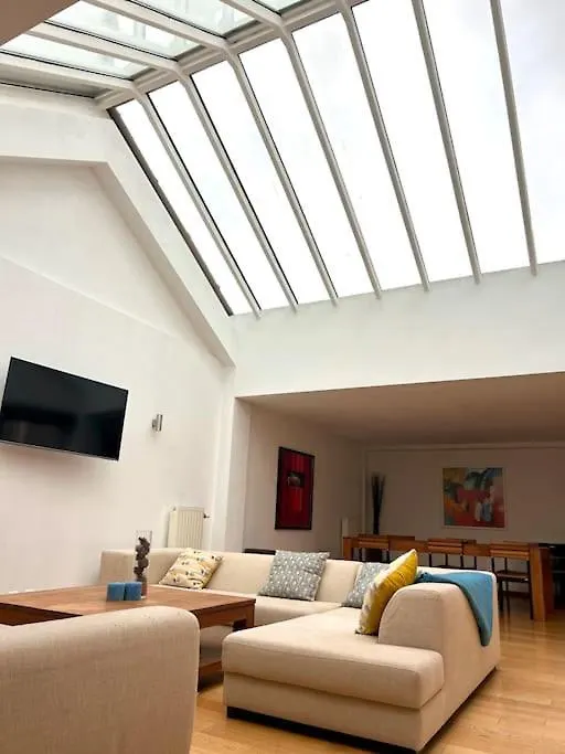 Down Town Spacious Duplex With Private Parking & Game Room contacts